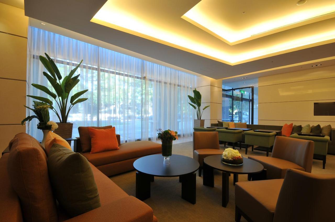 Academy Hotel Тайнань Екстер'єр фото